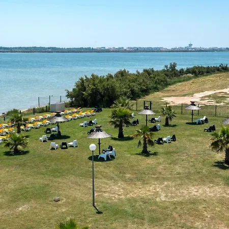 Campsite New Jungle - Clim - Wifi - Draps & Serviettes - Bbq - 10' Des Plages 4*
